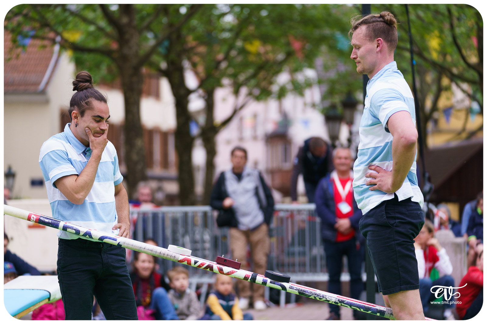 LEAGUE AND LEGEND (15FEET6)